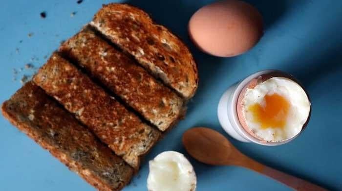 How does eating breakfast improve your well-being?