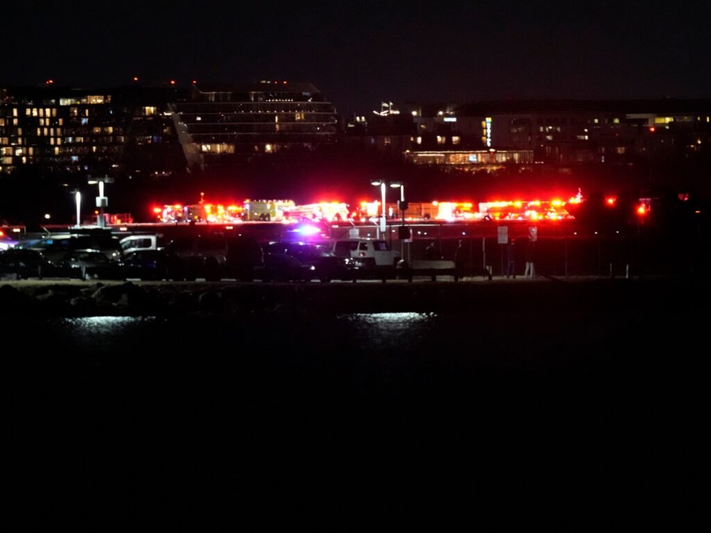 Plane collides with helicopter midair in Washington, DC | Aviation News