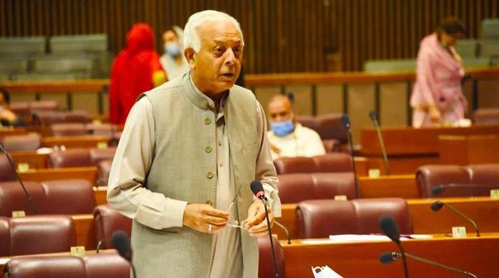 Fact-finding panel to probe ex-minister Sarwar’s ‘irresponsible statement’