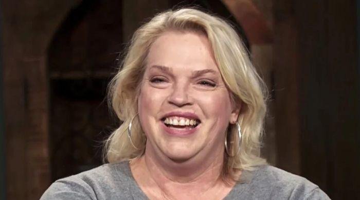 ‘Sister Wives’ Janelle Brown breaks silence on love life after divorce from Kody