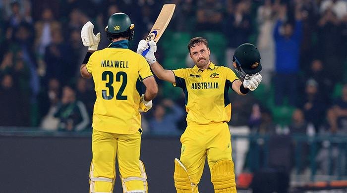 Australia crush England as Inglis’s explosive ton seals victory