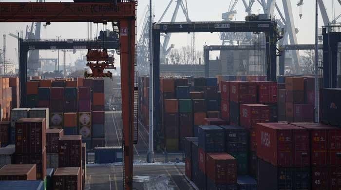 Pakistan begins direct trade with Bangladesh after decades