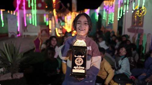 “Al -Faris Al -Shaham 3” distributes dates and covers to the residents of Gaza