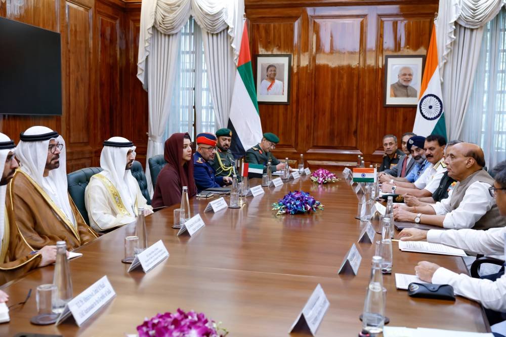 Hamdan bin Mohammed discusses strengthening cooperation with the Indian Defense Minister in New Delhi