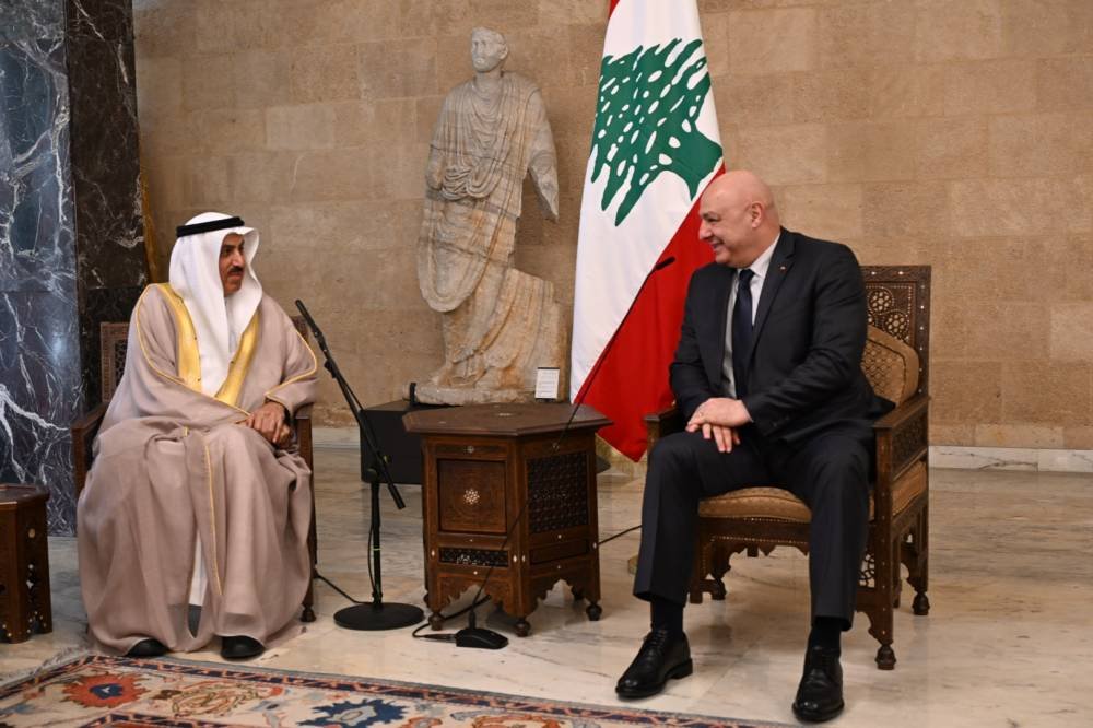 Aoun receives Saqr Ghobash and confirms: The UAE continuous support for Lebanon is an embodiment of historical brotherhood