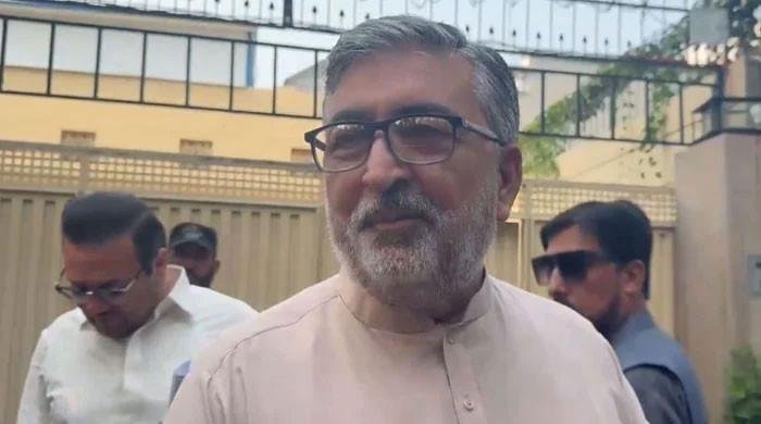 ‘Concerned’ JUI-F seeks PTI’s clarification on contacts with establishment