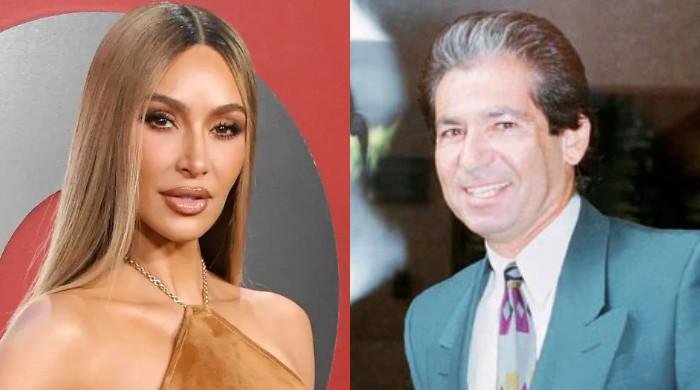 ‘Fearful’ Kim Kardashian ‘scrambling’ to get dad Robert’s letters to OJ Simpson