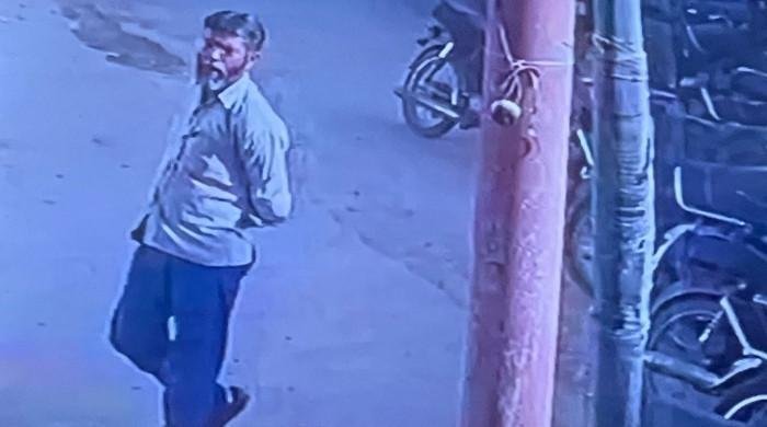 Motorcycle stolen in daring theft from Karachi police station