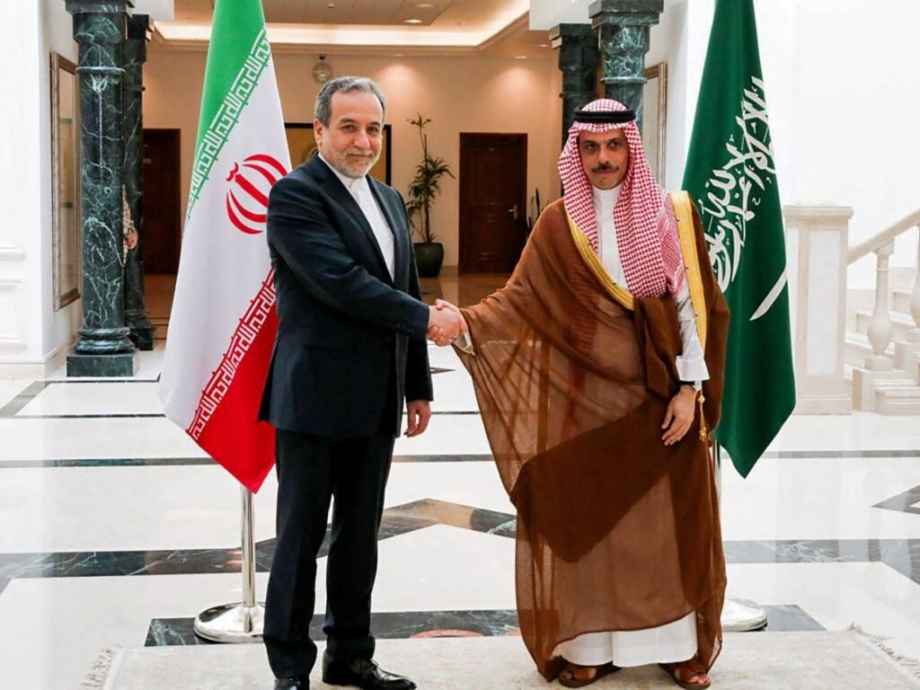 Iran’s FM visits Saudi Arabia, Qatar before nuclear talks with US in Oman | Politics News