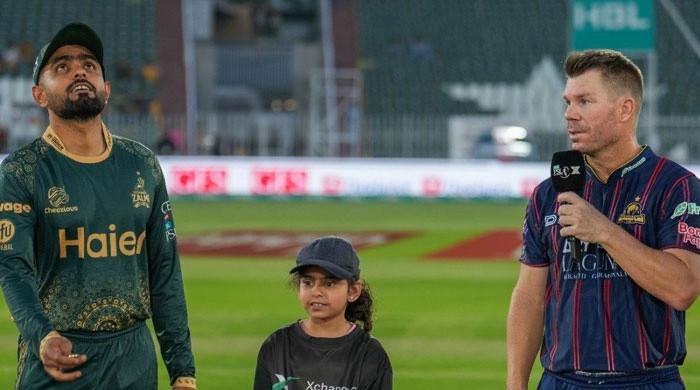 Peshawar Zalmi opt to bowl first against Karachi Kings