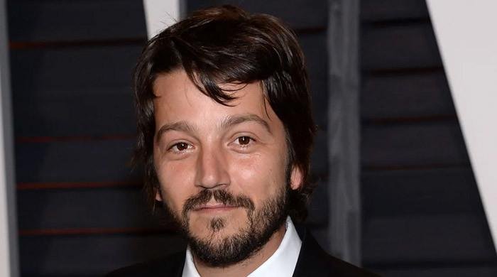 Diego Luna makes strong speech on ‘late night show’