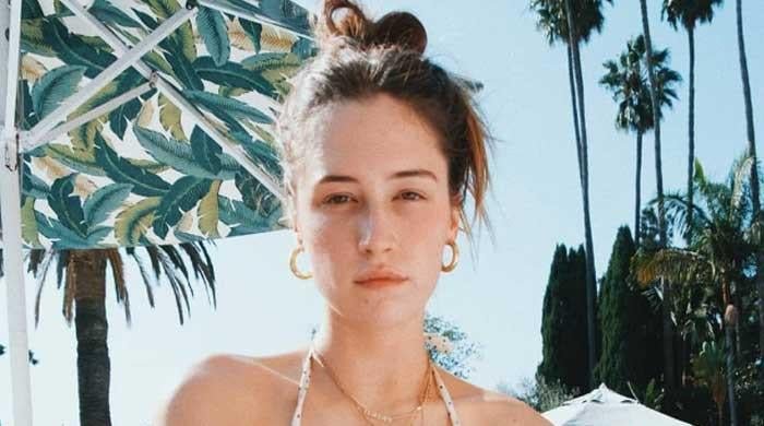 Who is Elsie Hewitt?