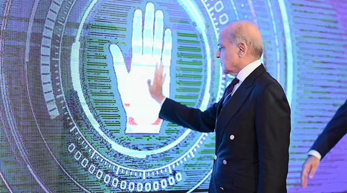 PM Shehbaz launches digital system for licensing, registration of medical devices