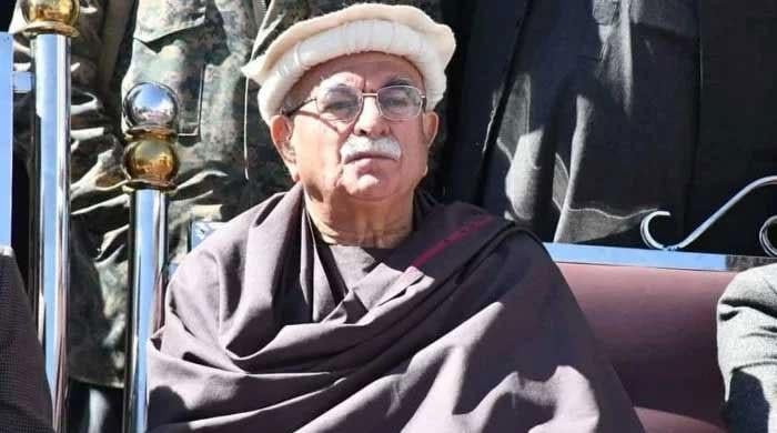 Achakzai calls for national dialogue to steer country out of crisis