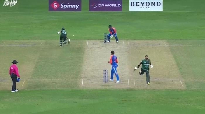 Fans slam Yadav’s obstructing-the-field appeal against Agha