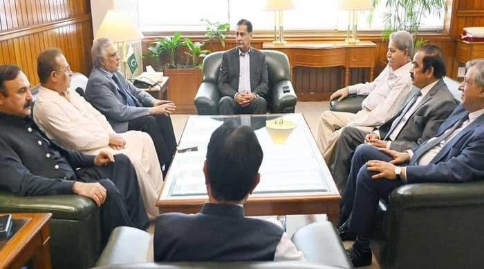 PML-N, PPP ‘bury the hatchet’ after NA speaker’s mediation