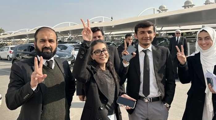 Supreme Court stays Imaan Mazari, husband’s trial in controversial tweets case