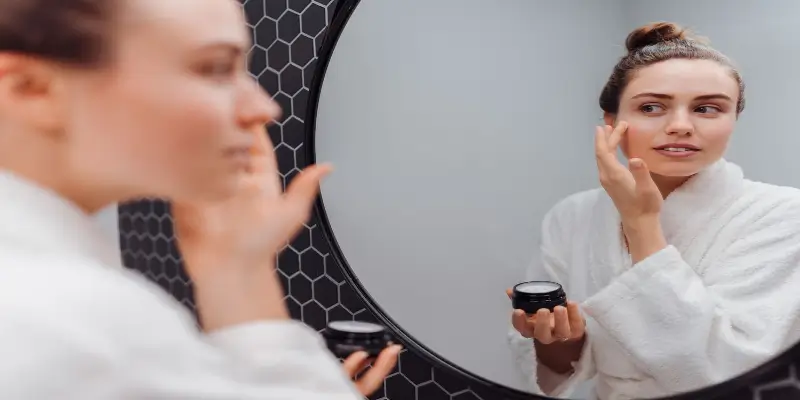 5-Minute morning skincare routine for glowing skin