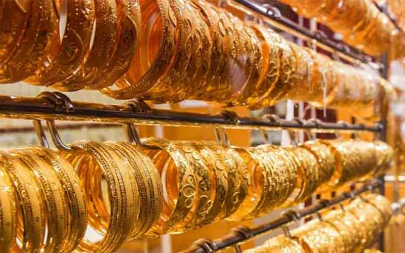 Gold prices climb further in Pakistan amid market pressure