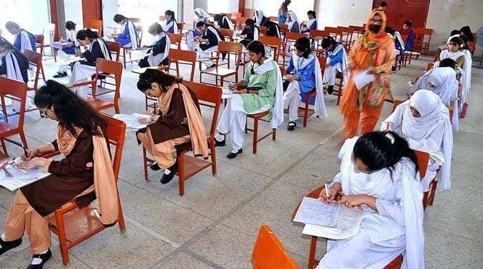Sindh announces photography ban in girls’ colleges