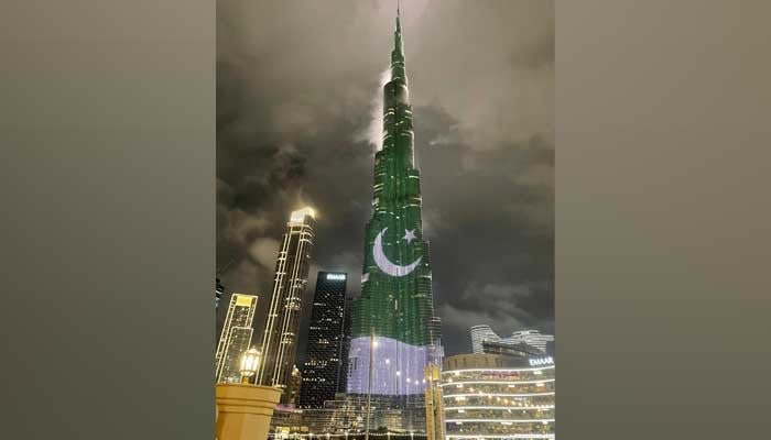 Dubai marks Pakistan Day by illuminating Burj Khalifa in green