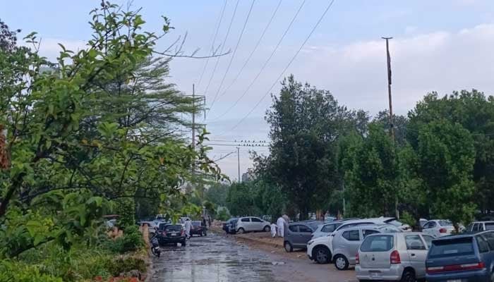 Will Karachi see rain today?