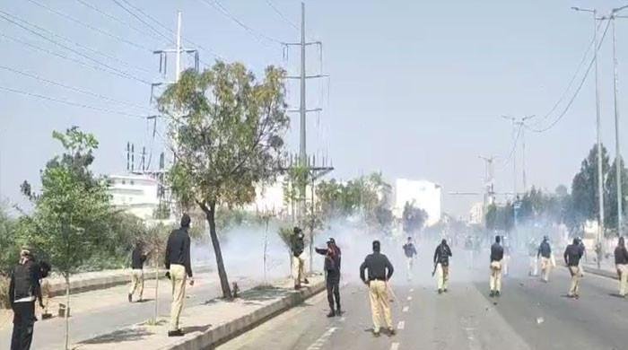 Nine dead, 18 injured in clash outside US consulate in Karachi after Khamenei martyrdom