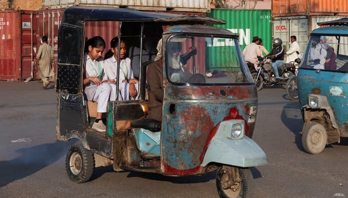 Islamabad schools to observe four-day workweek