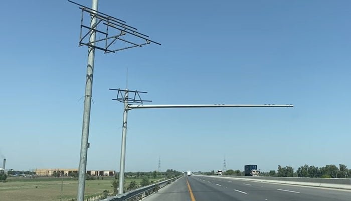 Modern surveillance cameras stolen on Sukkur-Multan motorway in Sindh