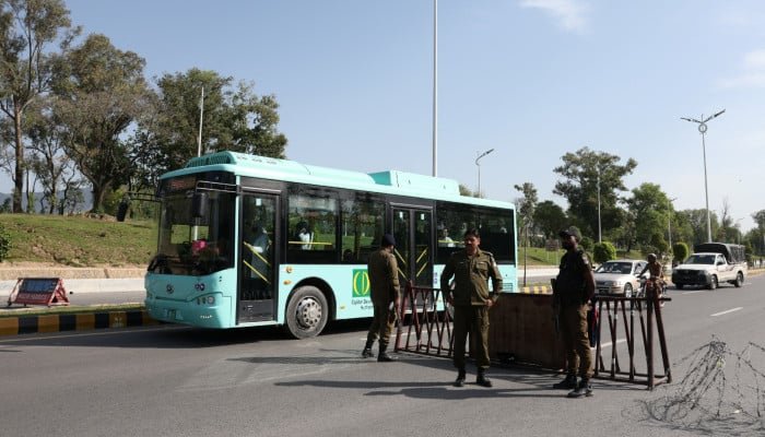 Islamabad, Rawalpindi suspend public, goods transport until further notice