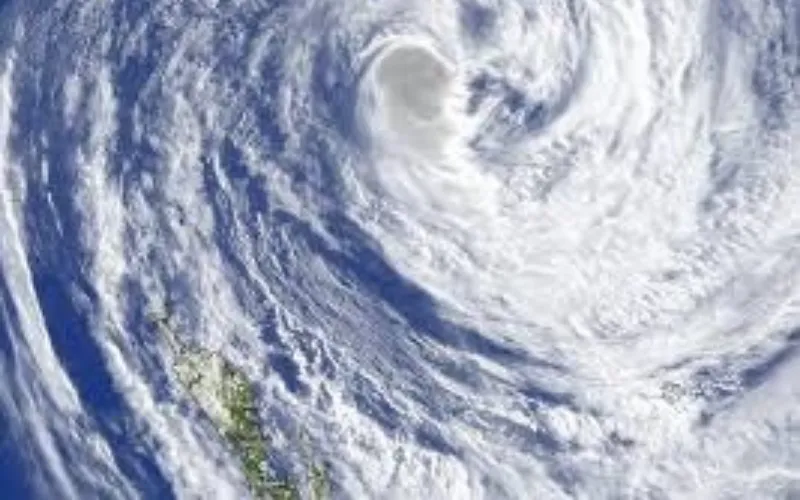 Red alerts issued as Cyclone Vaianu strikes New Zealand