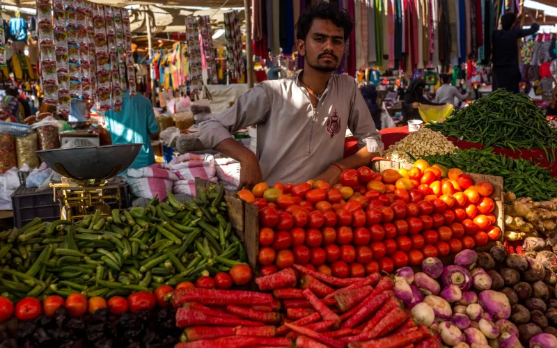 Annual inflation in Pakistan touches 13.98 percent, PBS reports