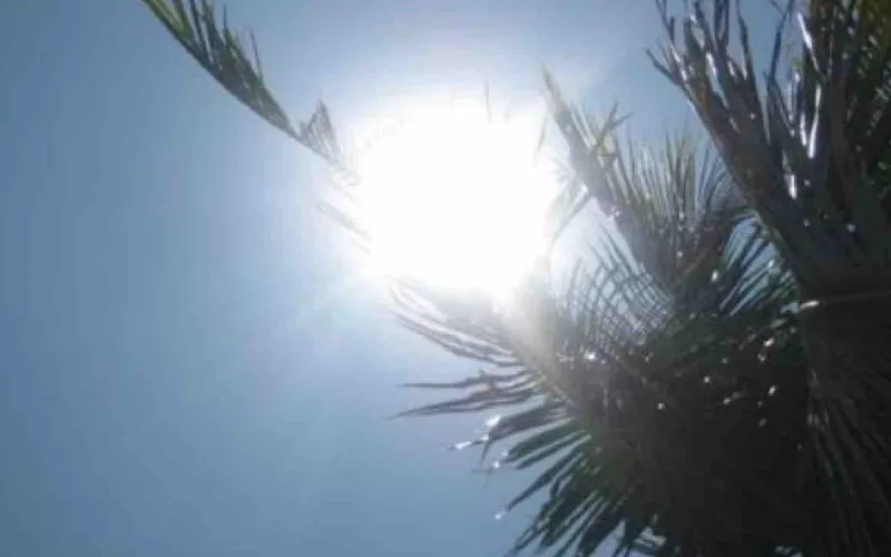 Hot weather and high humidity to persist in Karachi