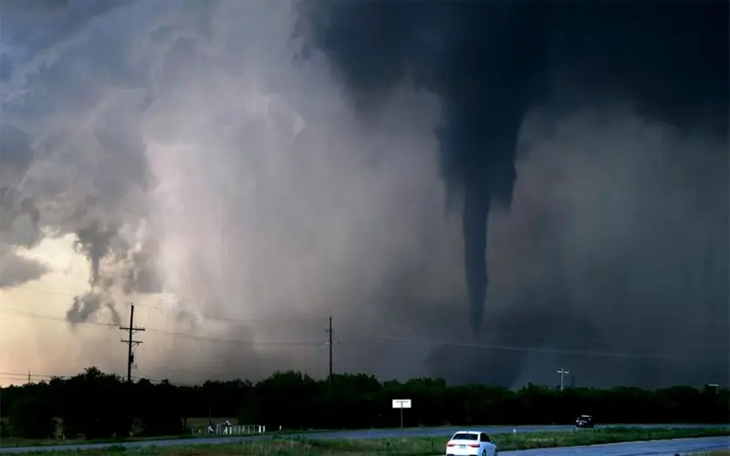 Tornado hits city in Oklahoma amid severe weather outbreak