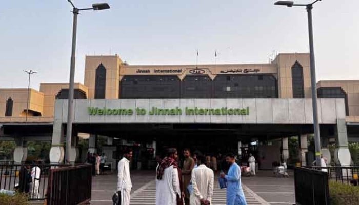 Sindh ramps up Ebola prevention measures at Karachi airport