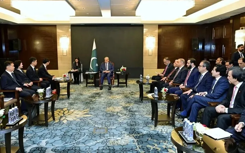 Shehbaz Sharif calls Pakistan-China ties ‘two souls and one heart’