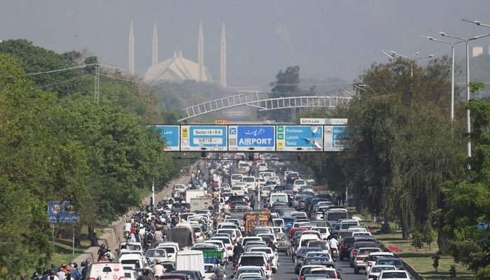 Islamabad tightens grip on energy use, orders early shutdown of commercial centres