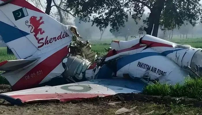 PAF, Navy pilots martyred in trainer aircraft crash near Mardan: ISPR