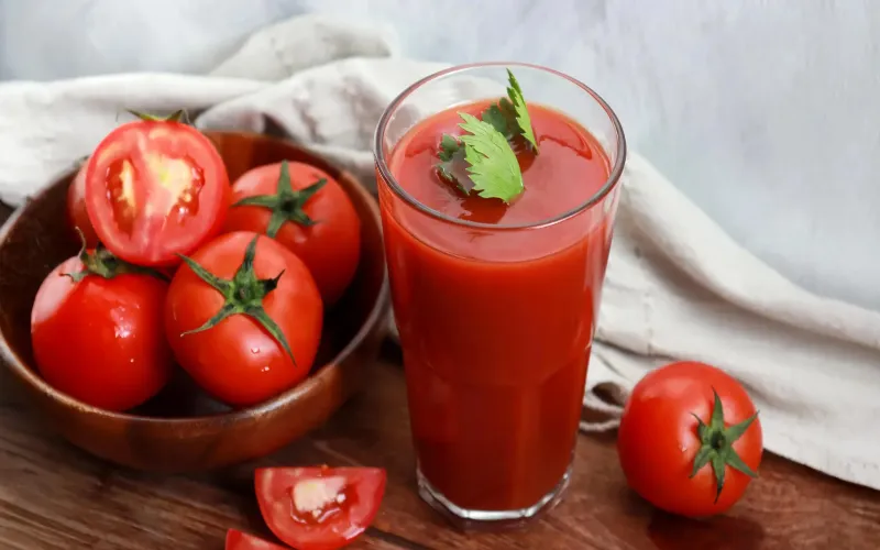Can tomato juice improve your skin glow?