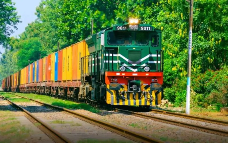 Pakistan Railways to outsource 15 more trains