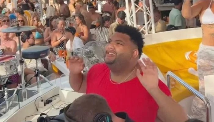 Katie Price surprises Harvey with unforgettable day out at Ibiza hotspot