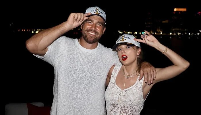 Travis Kelce shows off Taylor Swift wedding ring during first NFL game
