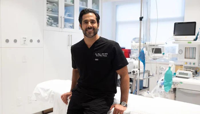 Beyond the scale: Men turn to cosmetic clinics to complete weight-loss transformation