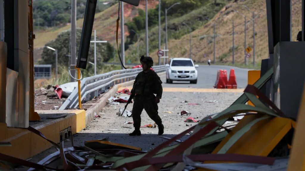 Car bomb attack rattles Colombia after inauguration of hardline president | Crime News