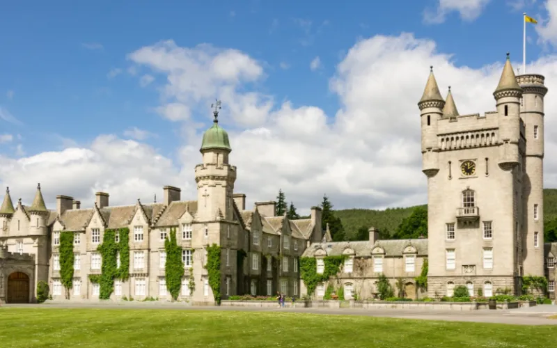 Buckingham Palace makes big announcement as Balmoral Castle closed