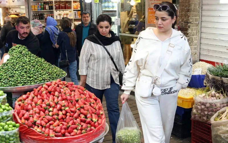 Iran’s annual inflation rate reaches 66%, official data shows