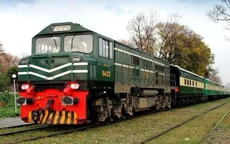 Pakistan railways restores two suspended train services
