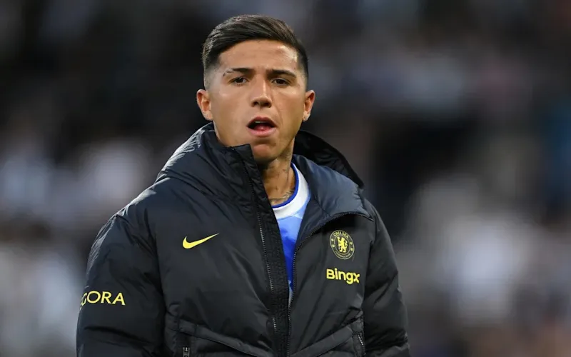 Manchester city sparks transfer frenzy with midfielder Fernandez’s £125 million move