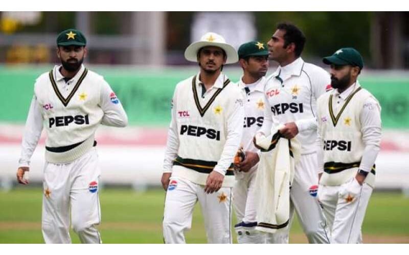 پاکستانی ٹیم کو انگلینڈ سے کلین سویپ کے بعد ایک اور دھچکا، سلو اوور ریٹ کے باعث جرمانہ عائد … جرمانے کے باعث پاکستان ٹیم نے ورلڈ ٹیسٹ چیمپئین شپ کے قیمتی پوائنٹس بھی … مزید