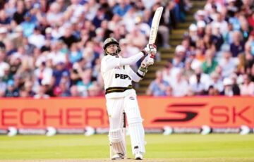 Razaullah, Abbas rescue Pakistan to set England 130-run target in third Test